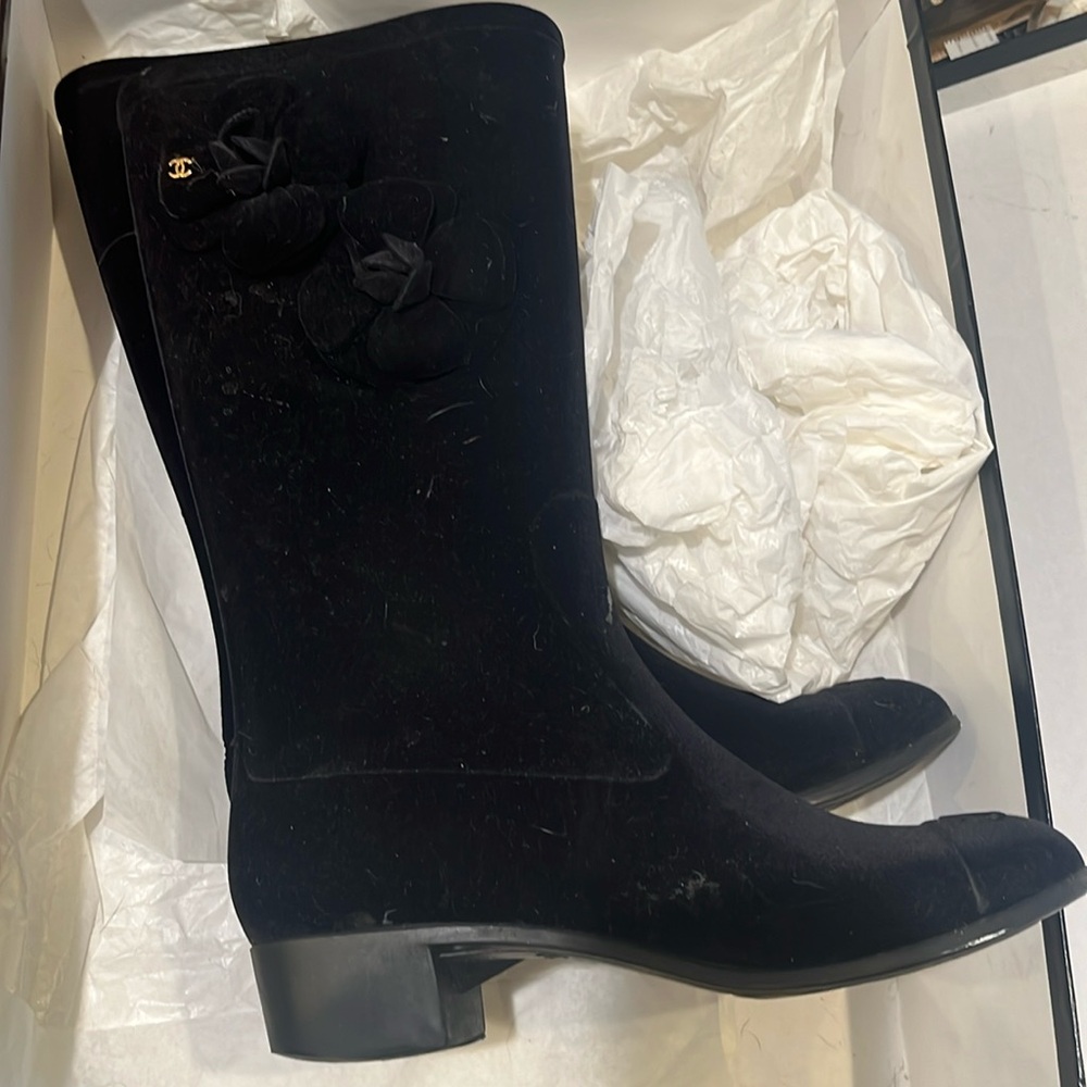 CHANEL Velvet Camellia High Boots size 37. Comes w orig. box. 100% authentic